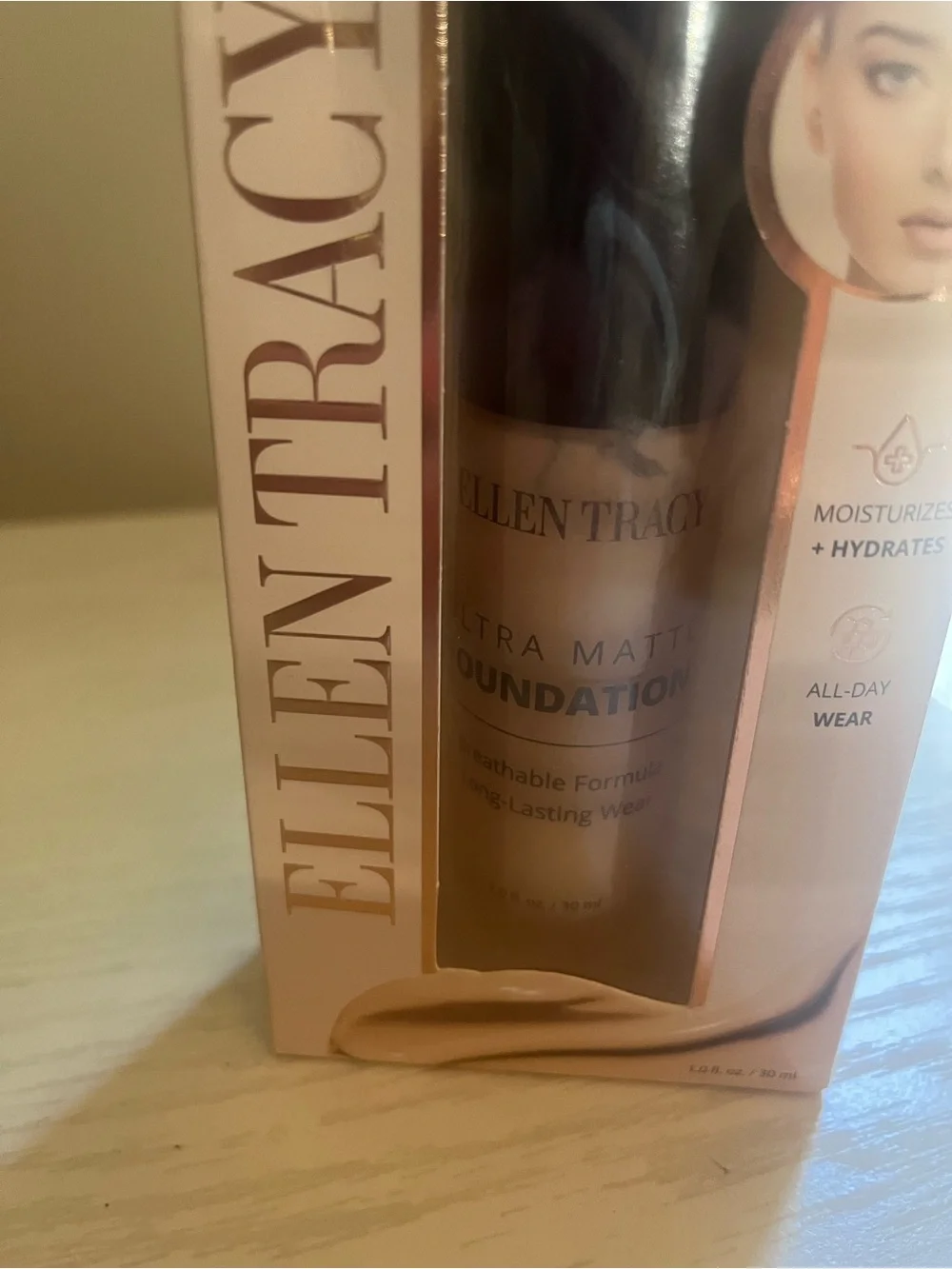 Ellen Tracy matte liquid